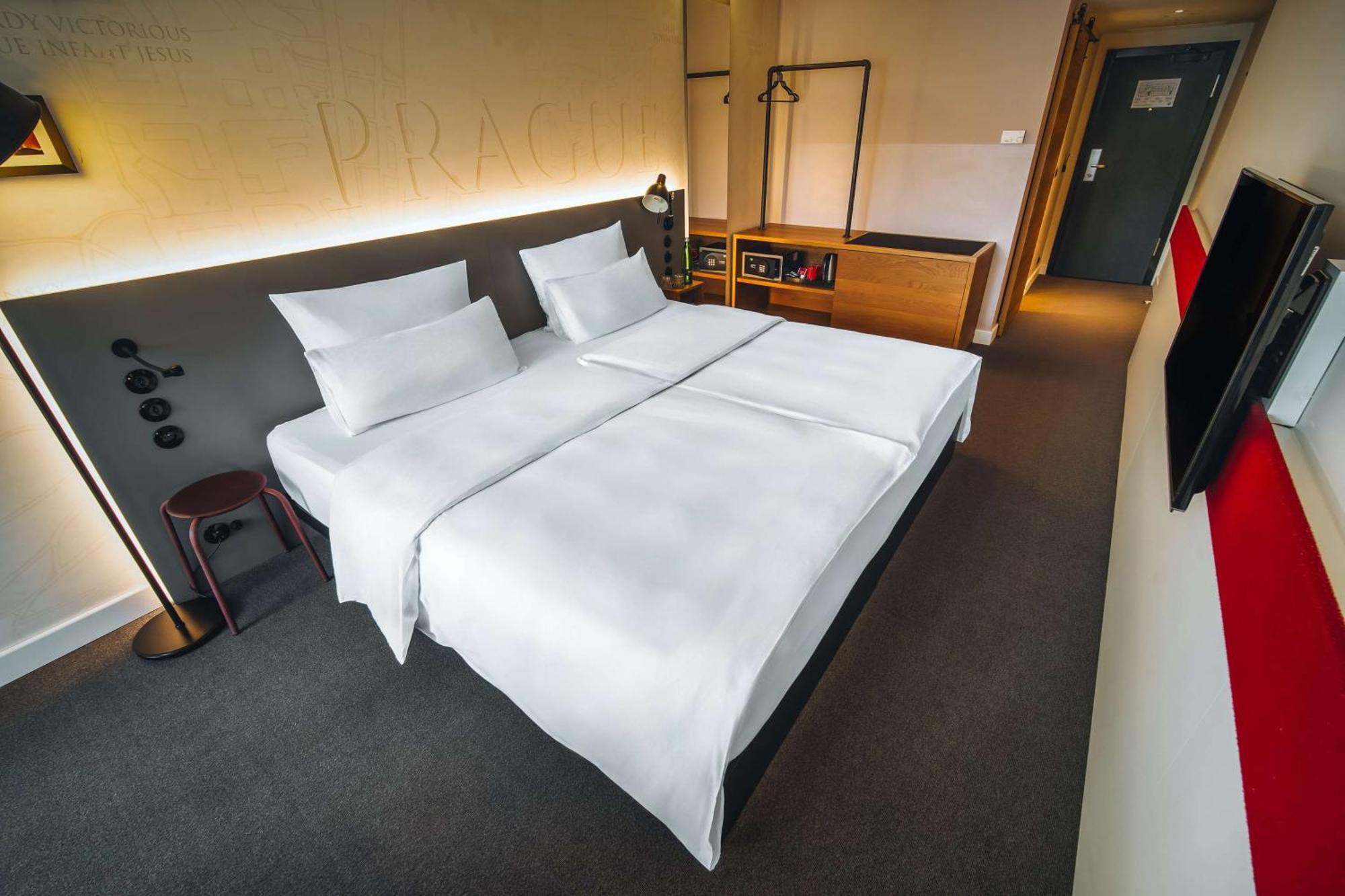 Pentahotel Prague Exterior photo
